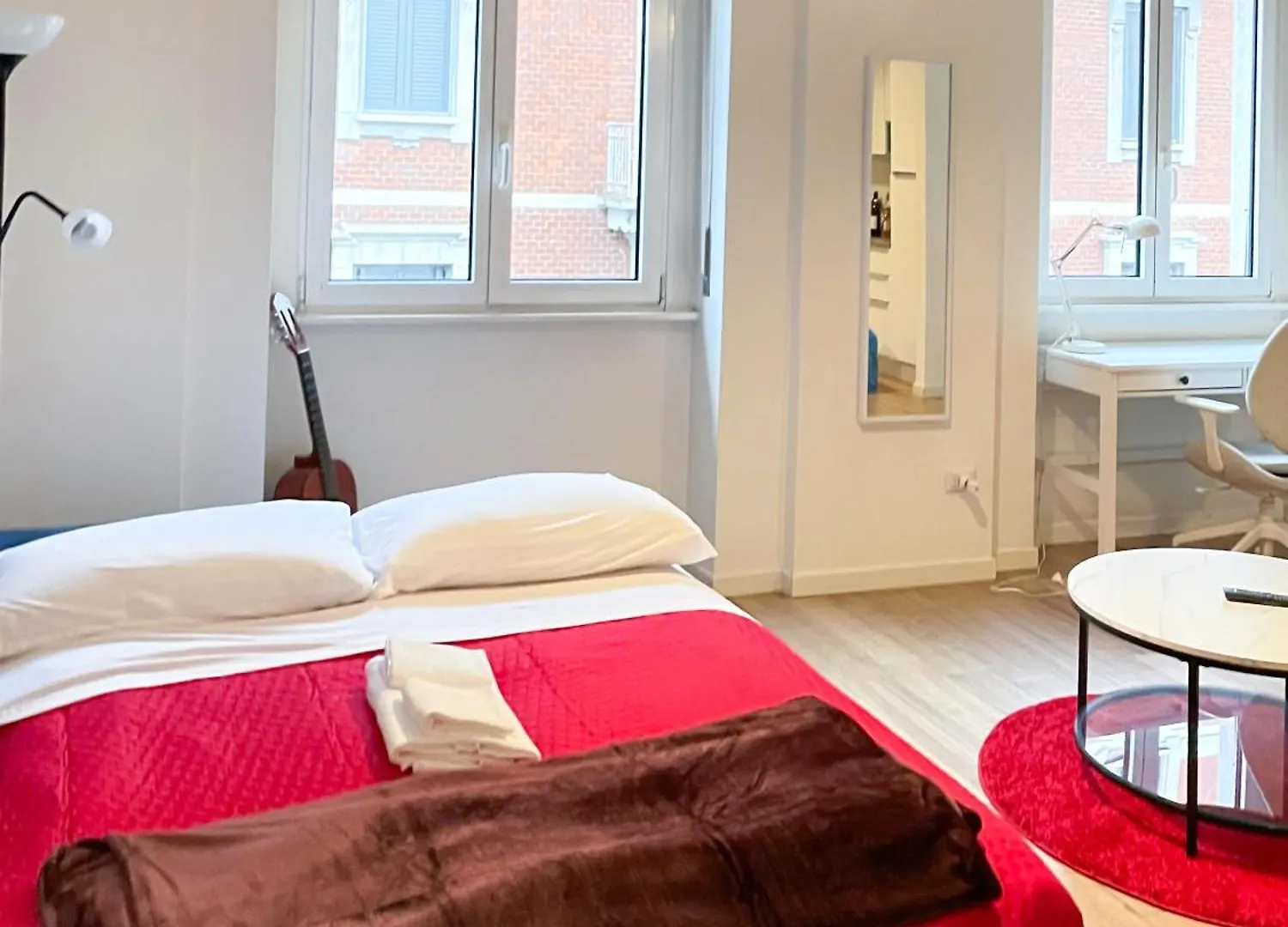 The Best! Fast Wi-Fi & Netflix Milano 0*,  Italien